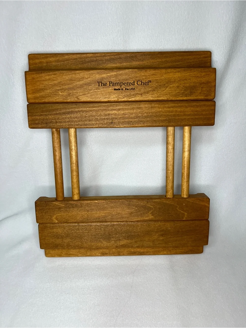 THE PAMPERED CHEF Stoneware Trivet  Adjustable Wood Carry Cooling Rack Tray